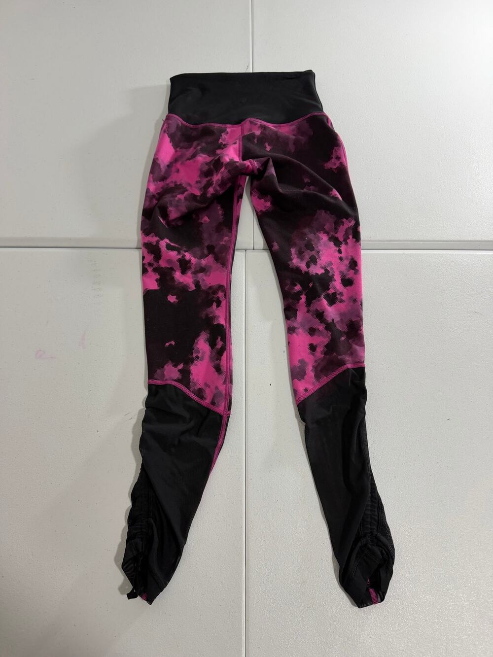 Lululemon Leggings Size 6 Pink Black Print Mesh Ruched Calf High Rise Tight
